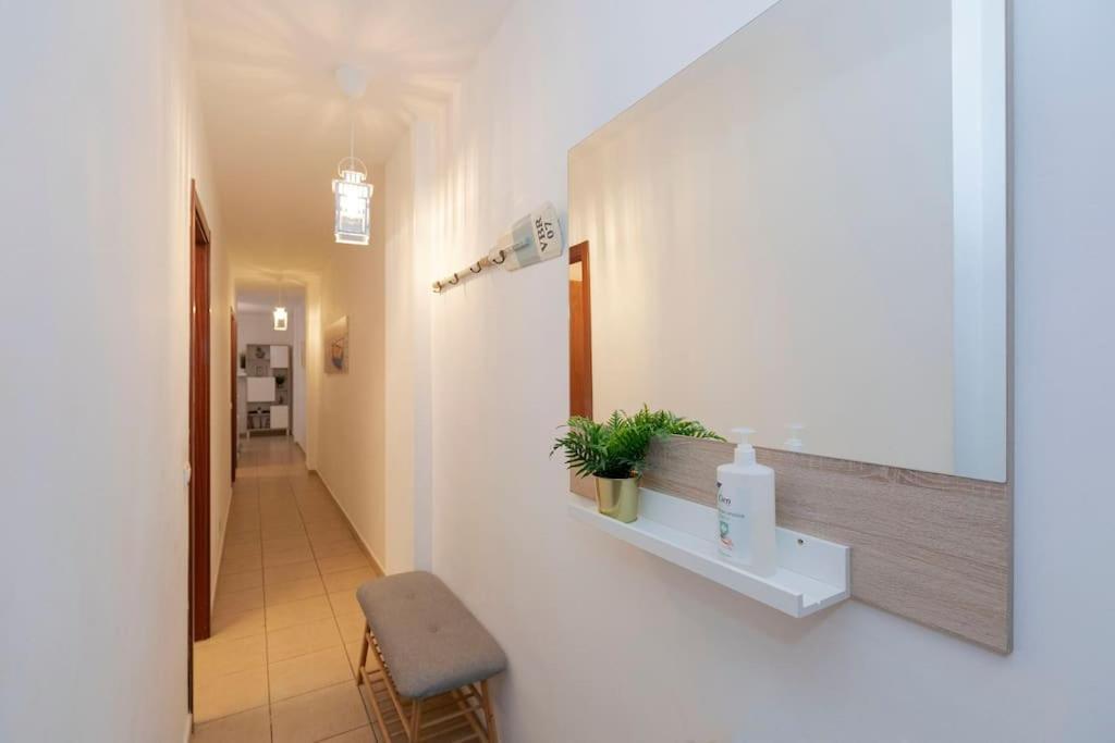Lovely Spacious Apartment In ซานอิซิโตร ภายนอก รูปภาพ