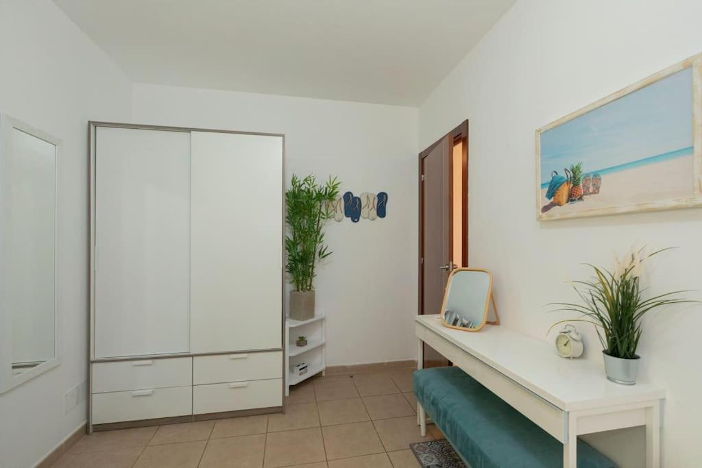 Lovely Spacious Apartment In ซานอิซิโตร ภายนอก รูปภาพ