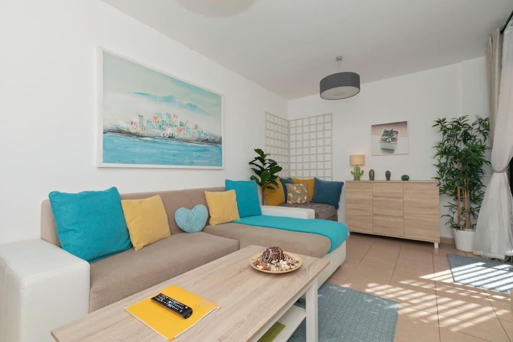 Lovely Spacious Apartment In ซานอิซิโตร ภายนอก รูปภาพ